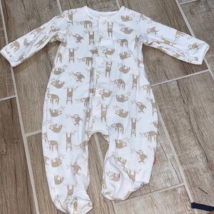 Magnetic Me pajamas 3-6m